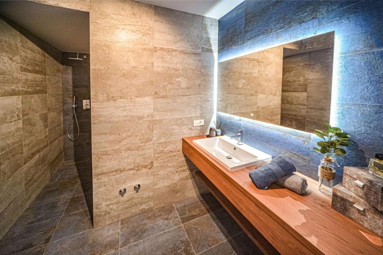 Cube Residence Каштела Екстер'єр фото